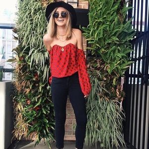 Stone Cold Fox Anita Tube